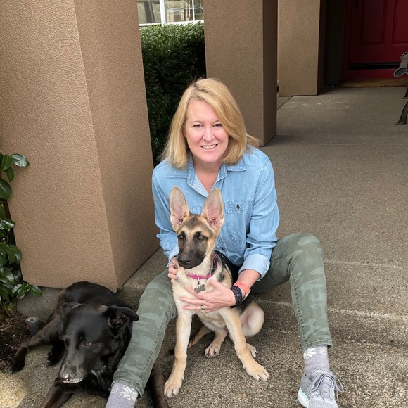 Meet your Posher, Robyn - Picture 1 of 1